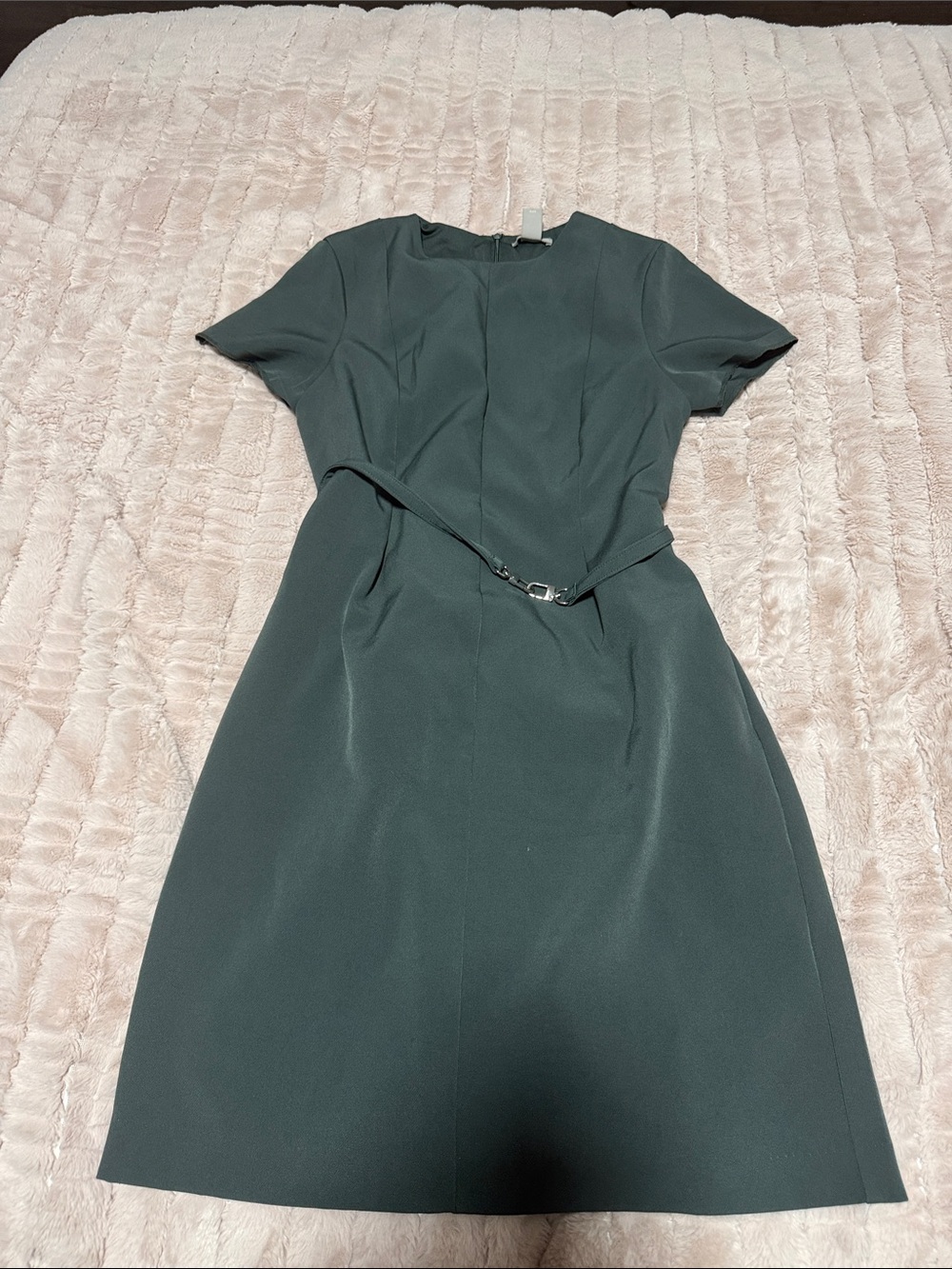 H&M Dark Green Short-Sleeve Midi Sheath Dress with Waist Belt